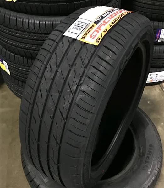 Arroyo GRAND SPORT A/S 225/45R18 tire