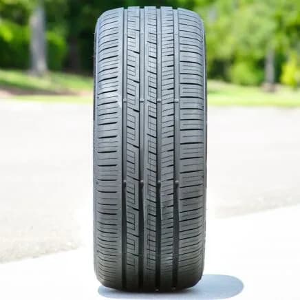 Roadtrack TERRENA UHP 245/30ZR22 tire