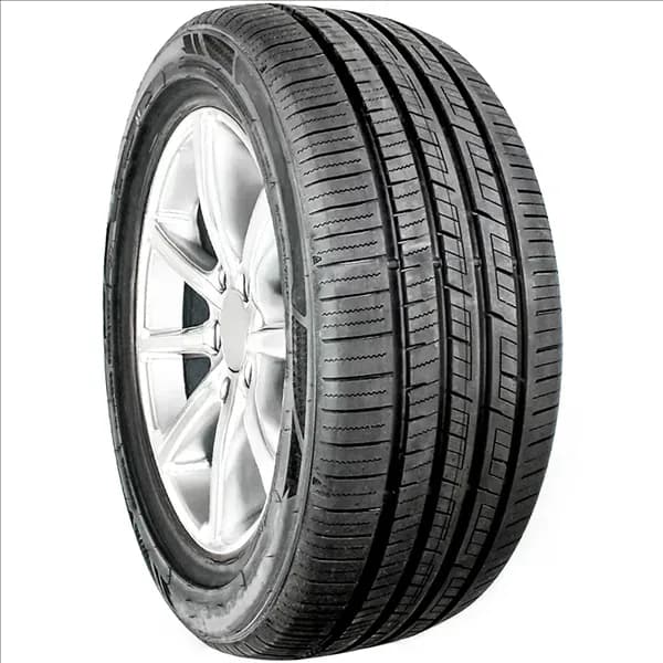 Royalblack Racingtrac 215/35ZR18 tire