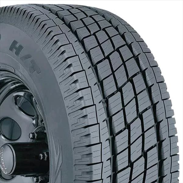 Toyo OPEN COUNTRY H/T 255/60R18 tire