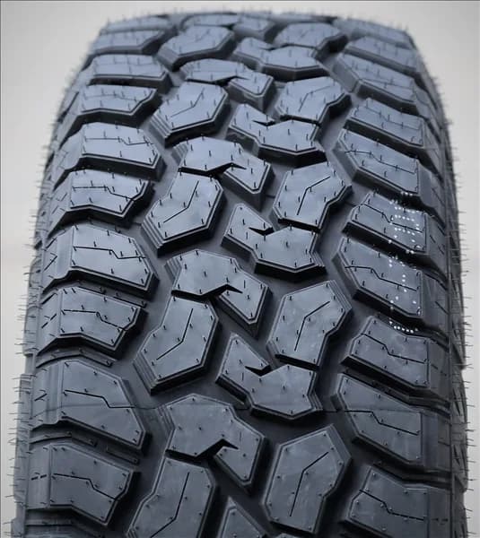Atlander ROVERCLAW R/T 33X12.50R17LT tire