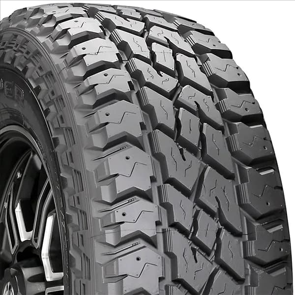 Cooper DISCOVERER S/T MAXX OLD DOT LT305/65R17 tire