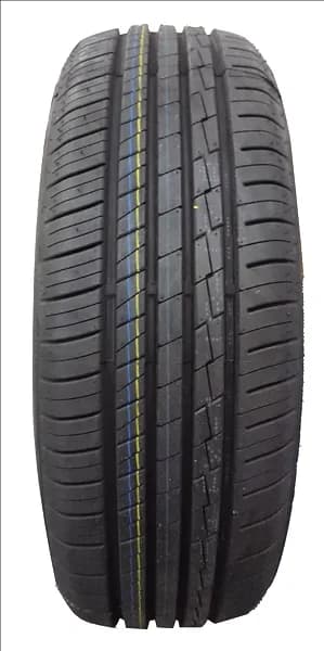 Cosmo RC-17 215/45ZR17 tire