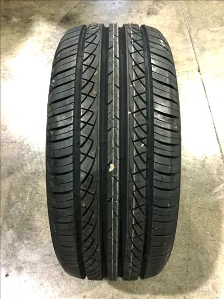 Gt radial Champiro UHP A/S 225/50ZR17 tire