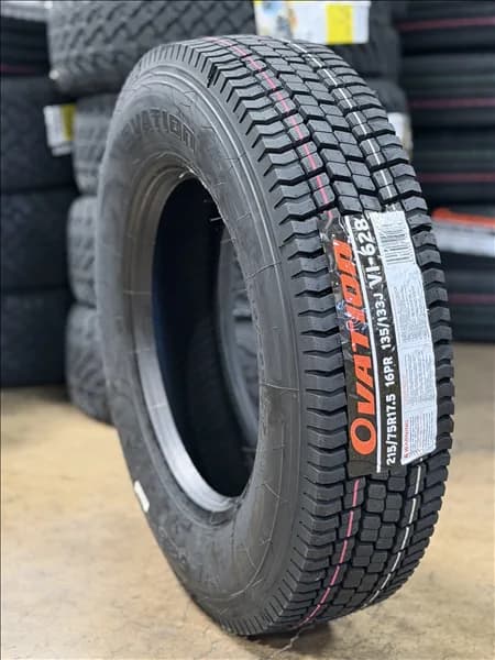 Ovation VI-628 Drive 135/133J 215/75R17.5 tire
