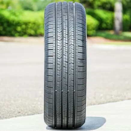Roadtrack TERRENA A/S 195/60R15 tire