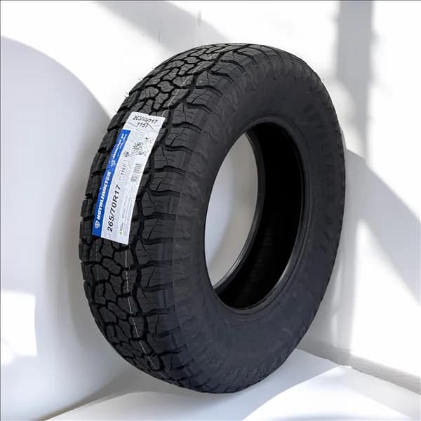 Royalhunter ROYALTRAX A/T LT265/70R16 tire