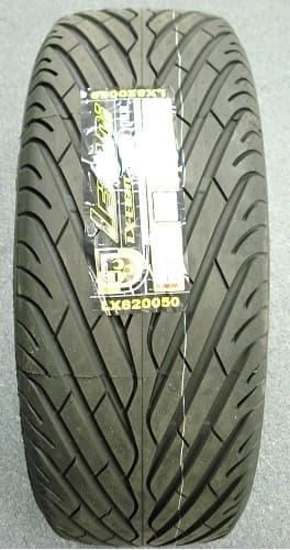 Lexani LX-Eight 305/40R22 114V UHP Tire, All-Season | SKU LX822040 1